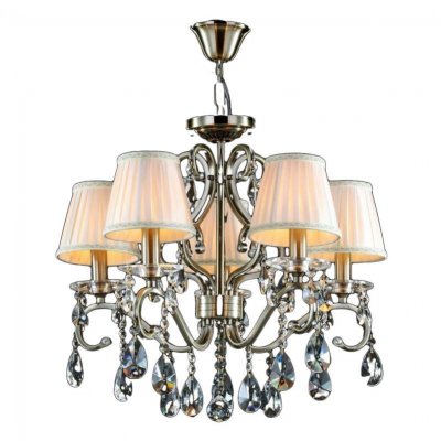 Люстра Maytoni ARM016-05-R Elegant 6 Люстра Maytoni ARM016-05-R Elegant 6Подвесные<br>Хрустальная люстра от компании Майтони, которую вы можете увидеть на фото рядом со стоимостью, является настоящим произведением искусства. Само название коллекции, в которой представлена хрустальная люстра Maytoni Elegant ARM016-05-R говорит о том, что этот прибор обязательно преобразит вашу комнату, внесет в нее шарм и роскошь. Состоит эта люстра от Maytoni из пяти плафонов бежевого цвета, выполненных в форме усеченных конусов. Они направляются вверх, а под ними вниз свисают многочисленные длинные хрустальные подвески. Что касается каркаса, то он выполнен из металла под бронзу. Купить данный шедевр вы можете в нашем магазине по достаточно низкой цене.<br><br>Установка на натяжной потолок: Да<br>S освещ. до, м2: 20<br>Крепление: Крюк<br>Тип лампы: накаливания / энергосбережения / LED-светодиодная<br>Тип цоколя: E14<br>Количество ламп: 5<br>MAX мощность ламп, Вт: 60<br>Диаметр, мм мм: 560<br>Длина цепи/провода, мм: 600<br>Высота, мм: 510<br>Цвет арматуры: бронзовый