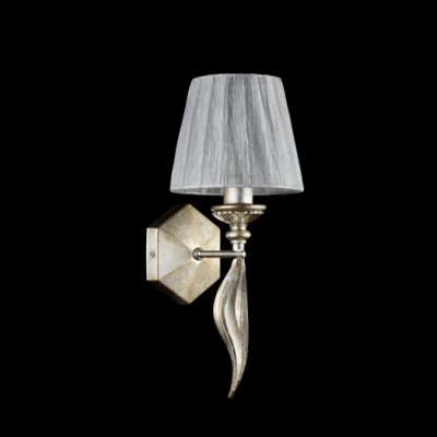 Светильник бра Maytoni ARM041-01-G Serena Antique Светильник бра Maytoni ARM041-01-G Serena AntiqueСовременные<br><br><br>Тип цоколя: E14<br>Количество ламп: 1<br>Ширина, мм: 135<br>MAX мощность ламп, Вт: 40<br>Глубина, мм: 160<br>Высота, мм: 340