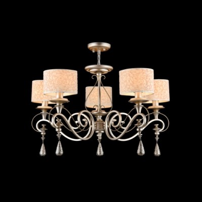 Люстра Maytoni ARM044-05-G Gerda Люстра Maytoni ARM044-05-G GerdaПодвесные<br>Компания «Светодом» предлагает широкий ассортимент люстр от известных производителей. Представленные в нашем каталоге товары выполнены из современных материалов и обладают отличным качеством. Благодаря широкому ассортименту Вы сможете найти у нас люстру под любой интерьер. Мы предлагаем как классические варианты, так и современные модели, отличающиеся лаконичностью и простотой форм. Стильная люстра Maytoni ARM044-05-G станет украшением любого дома. Эта модель от известного производителя не оставит равнодушным ценителей красивых и оригинальных предметов интерьера. Люстра Maytoni ARM044-05-G обеспечит равномерное распределение света по всей комнате. При выборе обратите внимание на характеристики, позволяющие приобрести наиболее подходящую модель. Купить понравившуюся люстру по доступной цене Вы можете в интернет-магазине «Светодом».<br><br>S освещ. до, м2: 10<br>Тип цоколя: E14<br>Количество ламп: 5<br>MAX мощность ламп, Вт: 40<br>Диаметр, мм мм: 830<br>Высота, мм: 470