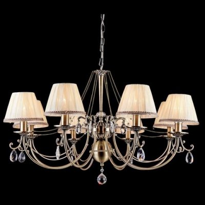 Люстра Maytoni ARM093-08-R Classic 13 Люстра Maytoni ARM093-08-R Classic 13Подвесные<br>Классические люстры должным образом завершат образ кабинета или гостиной. На фото представлена подвесная люстра Maytoni Classic 13 ARM093-08-R. Металлическое основание выполнено с имитацией старой бронзы, плафоны обтянуты коричневой тканью, а довершают конструкцию хрустальные подвески. Приобретая подвесную люстру от компании Maytoni, можно дополнить ее светильниками из этой же серии и получить композицию, которая достойно впишется в интерьер. Фирма Майтони оснастила конструкцию восьмью патронами, поэтому во время приобретения люстры необходимо купить лампочки, которые не входят в ее стоимость. Для заказа следует обратиться к менеджеру магазина, который подскажет актуальную цену и поможет с покупкой.<br><br>Установка на натяжной потолок: Да<br>S освещ. до, м2: 32<br>Крепление: Крюк<br>Тип товара: Люстра<br>Скидка, %: 19<br>Тип лампы: накаливания / энергосбережения / LED-светодиодная<br>Тип цоколя: E14<br>Количество ламп: 8<br>MAX мощность ламп, Вт: 60<br>Диаметр, мм мм: 850<br>Длина цепи/провода, мм: 400<br>Высота, мм: 520<br>Цвет арматуры: бронзовый