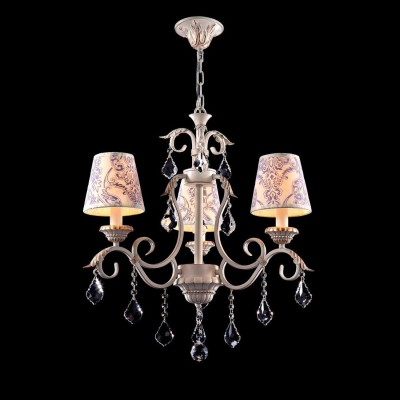 Люстра Maytoni ARM219-03-G Elegant 2 Люстра Maytoni ARM219-03-G Elegant 2Подвесные<br>На фотографии, прилагаемой к товару, Вы можете рассмотреть подвесную люстру Maytoni Elegant ARM219-03-G. Она изготовлена известным производителем осветительного оборудования компанией Maytoni. Несмотря на низкую цену, подвесная люстра имеет богатый внешний вид и украшения из прозрачного хрусталя. Её три тканевых плафона украшены синим рисунком, а металлическая арматура имеет цвет золота. В стоимость светильника фирмы Майтони не входят лампочки, купить которые необходимо отдельно. Люстра имеет гарантию производителя и долговечна в использовании.<br><br>Установка на натяжной потолок: Да<br>S освещ. до, м2: 12<br>Крепление: Крюк<br>Тип лампы: накаливания / энергосбережения / LED-светодиодная<br>Тип цоколя: E14<br>Цвет арматуры: золотой<br>Количество ламп: 3<br>Диаметр, мм мм: 590<br>Длина цепи/провода, мм: 400<br>Высота, мм: 600<br>MAX мощность ламп, Вт: 60