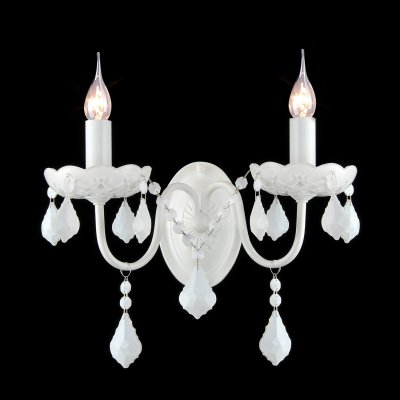 Светильник Maytoni ARM220-02-W ARM220 Светильник Maytoni ARM220-02-W ARM220Классические<br><br><br>S освещ. до, м2: 8<br>Тип лампы: накаливания / энергосбережения / LED-светодиодная<br>Тип цоколя: E14<br>Количество ламп: 2<br>Ширина, мм: 330<br>MAX мощность ламп, Вт: 60<br>Расстояние от стены, мм: 270<br>Высота, мм: 350<br>Цвет арматуры: белый