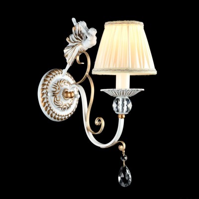Бра Maytoni ARM222-01-G Elina Бра Maytoni ARM222-01-G ElinaФлористика<br><br><br>Тип лампы: накаливания / энергосбережения / LED-светодиодная<br>Тип цоколя: E14<br>Количество ламп: 1<br>MAX мощность ламп, Вт: 40<br>Диаметр, мм мм: 140<br>Высота, мм: 350<br>Цвет арматуры: золотой