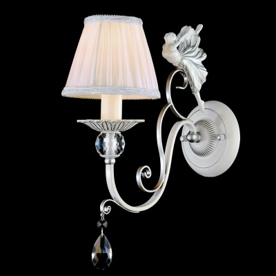 Бра Maytoni ARM222-01-N Elina Бра Maytoni ARM222-01-N ElinaКлассика<br><br><br>Тип лампы: накаливания / энергосбережения / LED-светодиодная<br>Тип цоколя: E14<br>Количество ламп: 1<br>MAX мощность ламп, Вт: 40<br>Диаметр, мм мм: 140<br>Высота, мм: 350<br>Цвет арматуры: серебристый
