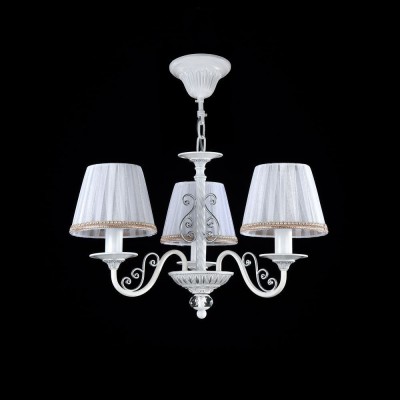 Люстра Maytoni ARM290-03-W Elegant 29 Люстра Maytoni ARM290-03-W Elegant 29Подвесные<br>Предлагаем вам купить подвесную люстру Maytoni ARM290-03-W, изображенную на фото. Материал основания из белоснежного металла прекрасно гармонирует с белыми текстильными плафонами. Потолочные подвесные люстры торгового бренда Maytoni открывают простор для смелых решений при оформлении интерьера квартиры или дома и могут стать особо ценными дополнениями к уже имеющейся обстановке в классическом стиле, а также в стиле барокко. Данная люстра работает от трех лампочек мощностью по 40 Ватт каждая и отличается коротким основанием, благодаря чему отлично подойдет для помещений с невысокими потолками. Благодаря высококачественным материалам потолочная люстра производства компании Майтони практична в использовании и прослужит длительный срок. Стоимость модели приятно удивляет, особенно если учесть высокое качество материалов и непревзойденное исполнение.<br><br>Установка на натяжной потолок: Да<br>S освещ. до, м2: 8<br>Крепление: Крюк<br>Тип лампы: накаливания / энергосбережения / LED-светодиодная<br>Тип цоколя: E14<br>Цвет арматуры: белый<br>Количество ламп: 3<br>Диаметр, мм мм: 500<br>Длина цепи/провода, мм: 400<br>Высота, мм: 320<br>MAX мощность ламп, Вт: 40