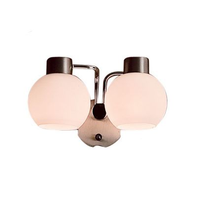 Citilux Отто CL121321 Светильник настенный бра Citilux Отто CL121321 Светильник настенный браСовременные<br>Также рекомендуем посмотреть другие бра из серии Отто. Бра компании CITILUX из серии Отто - отличный выбор для вашего интерьера.<br><br>S освещ. до, м2: 8<br>Тип лампы: накаливания / энергосбережения / LED-светодиодная<br>Тип цоколя: E14<br>Количество ламп: 2<br>Ширина, мм: 240<br>MAX мощность ламп, Вт: 60<br>Размеры: Ширина 24см, Высота 14см, Глубина 14см, с выключателем, Выдувное молочнобелое стекло<br>Расстояние от стены, мм: 140<br>Высота, мм: 140<br>Поверхность арматуры: глянцевый, матовый<br>Цвет арматуры: серебристый