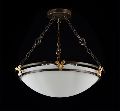 Люстра Maytoni CL232-44-R Geometry 10 Люстра Maytoni CL232-44-R Geometry 10Подвесные<br>Эта очаровательная подвесная люстра относится сразу к нескольким интерьерным стилям: классика, готика и модерн. Давайте рассмотрим фото конструкции от Maytoni. Итак, главный элементы подвесной люстры Maytoni CL232-44-R ? это белый выпуклый плафон. Он сделан из стекла и подвешен к монтажной пластине с помощью трех цепей. Окантовка плафона бронзового цвета красиво контрастируют с матовым белым цветом плафона и создают весьма гармоничное сочетание. Дополнительная изюминка ? рифленые, золотистые декоративные элементы в верхней части плафона и такого же стиля вставки в монтажных цепях. Заказывая это устройство от Майтони, не забывайте купить четыре лампы для плафона: их стоимость в цену товара не включена.<br><br>Установка на натяжной потолок: Да<br>S освещ. до, м2: 10<br>Крепление: Планка<br>Тип лампы: накаливания / энергосбережения / LED-светодиодная<br>Тип цоколя: E27<br>Количество ламп: 4<br>MAX мощность ламп, Вт: 60<br>Диаметр, мм мм: 575<br>Высота, мм: 555<br>Цвет арматуры: бронзовый