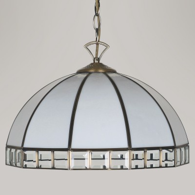 Citilux Шербург-1 CL440132 Люстра Citilux Шербург-1 CL440132 ЛюстраПодвесные<br>Компания «Светодом» предлагает широкий ассортимент люстр от известных производителей. Представленные в нашем каталоге товары выполнены из современных материалов и обладают отличным качеством. Благодаря широкому ассортименту Вы сможете найти у нас люстру под любой интерьер. Мы предлагаем как классические варианты, так и современные модели, отличающиеся лаконичностью и простотой форм. Стильная люстра Citilux CL440132 станет украшением любого дома. Эта модель от известного производителя не оставит равнодушным ценителей красивых и оригинальных предметов интерьера. Люстра Citilux CL440132 обеспечит равномерное распределение света по всей комнате. При выборе обратите внимание на характеристики, позволяющие приобрести наиболее подходящую модель. Купить понравившуюся люстру по доступной цене Вы можете в интернет-магазине «Светодом».<br><br>Установка на натяжной потолок: Да<br>S освещ. до, м2: 11<br>Крепление: Планка<br>Тип лампы: Накаливания / энергосбережения / светодиодная<br>Тип цоколя: E27<br>Количество ламп: 3<br>MAX мощность ламп, Вт: 75<br>Диаметр, мм мм: 400<br>Высота, мм: 400 - 800<br>Цвет арматуры: бронзовый