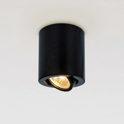 Citilux Дюрен CL538112 Светильник накладной Citilux Дюрен CL538112 Светильник накладнойОдиночные<br>Светильники-споты – это оригинальные изделия с современным дизайном. Они позволяют не ограничивать свою фантазию при выборе освещения для интерьера. Такие модели обеспечивают достаточно качественный свет. Благодаря компактным размерам Вы можете использовать несколько спотов для одного помещения. Интернет-магазин «Светодом» предлагает необычный светильник-спот Citilux CL538112 по привлекательной цене. Эта модель станет отличным дополнением к люстре, выполненной в том же стиле. Перед оформлением заказа изучите характеристики изделия. Купить светильник-спот Citilux CL538112 в нашем онлайн-магазине Вы можете либо с помощью формы на сайте, либо по указанным выше телефонам. Обратите внимание, что у нас склады не только в Москве и Екатеринбурге, но и других городах России.<br><br>Тип лампы: галогенная/LED<br>Тип цоколя: GU10<br>Количество ламп: 1<br>MAX мощность ламп, Вт: 50<br>Диаметр, мм мм: 80<br>Размеры: Диаметр 8см, Высота 8,5см, Возможность регулировать направление света лампы, исключительно солидный дизайн всех компонентов<br>Высота, мм: 85<br>Цвет арматуры: черный