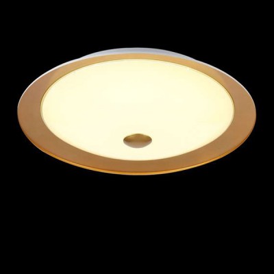 Светильник Maytoni CL815-PT50-G Светильник Maytoni CL815-PT50-GПотолочные<br>Компания «Светодом» предлагает широкий ассортимент люстр от известных производителей. Представленные в нашем каталоге товары выполнены из современных материалов и обладают отличным качеством. Благодаря широкому ассортименту Вы сможете найти у нас люстру под любой интерьер. Мы предлагаем как классические варианты, так и современные модели, отличающиеся лаконичностью и простотой форм. Стильная люстра Maytoni CL815-PT50-G станет украшением любого дома. Эта модель от известного производителя не оставит равнодушным ценителей красивых и оригинальных предметов интерьера. Люстра Maytoni CL815-PT50-G обеспечит равномерное распределение света по всей комнате. При выборе обратите внимание на характеристики, позволяющие приобрести наиболее подходящую модель. Купить понравившуюся люстру по доступной цене Вы можете в интернет-магазине «Светодом».<br><br>Установка на натяжной потолок: Да<br>S освещ. до, м2: 10<br>Крепление: Планка<br>Тип лампы: LED<br>Тип цоколя: LED<br>MAX мощность ламп, Вт: 24<br>Диаметр, мм мм: 500<br>Высота, мм: 120<br>Цвет арматуры: Золотой