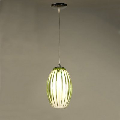 Citilux CL944003 Светильник подвесной Citilux CL944003 Светильник подвеснойОдиночные<br>Для различных помещений и интерьеров достойным украшением станет подвесной светильник Citilux CL944003: стильный, практичный и лаконичный в своём датском происхождении. Каждая грань изысканного плафона тёплого зеленоватого оттенка наполняет своеобразным декорированием всё гармоничное изделие. Тонкие элементы хромированной конструкции позволяют придать особую грациозность и элегантность творению датских мастеров. Подвесной светильник Citilux CL944003 станет гармоничным предметом Вашего интерьера, ведь его стилистика и цветовое решение подстраиваемы под различные дизайнерские задумки, что немаловажно в декорировании помещения. Остановите свой выбор на лаконичном свете!<br><br>S освещ. до, м2: 2<br>Тип лампы: накаливания / энергосбережения / LED-светодиодная<br>Тип цоколя: E27<br>Количество ламп: 1<br>MAX мощность ламп, Вт: 40<br>Диаметр, мм мм: 180<br>Размеры: Диаметр 180 см. Высота 40..116 см.<br>Высота, мм: 1160<br>Поверхность арматуры: глянцевый<br>Цвет арматуры: серебристый хром