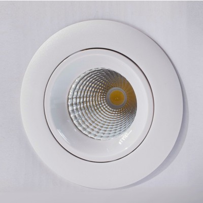 Citilux Альфа CLD001W0 Светильник встраиваемый Citilux Альфа CLD001W0 Светильник встраиваемыйКвадратные LED<br>Встраиваемые светильники – популярное осветительное оборудование, которое можно использовать в качестве основного источника или в дополнение к люстре. Они позволяют создать нужную атмосферу атмосферу и привнести в интерьер уют и комфорт. <br> Интернет-магазин «Светодом» предлагает стильный встраиваемый светильник Citilux CLD001W0. Данная модель достаточно универсальна, поэтому подойдет практически под любой интерьер. Перед покупкой не забудьте ознакомиться с техническими параметрами, чтобы узнать тип цоколя, площадь освещения и другие важные характеристики. <br> Приобрести встраиваемый светильник Citilux CLD001W0 в нашем онлайн-магазине Вы можете либо с помощью «Корзины», либо по контактным номерам. Мы развозим заказы по Москве, Екатеринбургу и остальным российским городам.<br><br>Цветовая t, К: 3000<br>Тип лампы: LED<br>Тип цоколя: LED<br>Количество ламп: 1<br>MAX мощность ламп, Вт: 7<br>Диаметр, мм мм: 90<br>Диаметр врезного отверстия, мм: 80<br>Высота, мм: 3<br>Цвет арматуры: белый