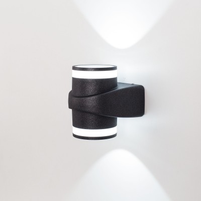 Citilux CLU0004D Уличный настенный светильник Citilux CLU0004D Уличный настенный светильникНастенные<br>Обеспечение качественного уличного освещения – важная задача для владельцев коттеджей. Компания «Светодом» предлагает современные светильники, которые порадуют Вас отличным исполнением. В нашем каталоге представлена продукция известных производителей, пользующихся популярностью благодаря высокому качеству выпускаемых товаров. <br> Уличный светильник Citilux CLU0004D не просто обеспечит качественное освещение, но и станет украшением Вашего участка. Модель выполнена из современных материалов и имеет влагозащитный корпус, благодаря которому ей не страшны осадки. <br> Купить уличный светильник Citilux CLU0004D, представленный в нашем каталоге, можно с помощью онлайн-формы для заказа. Чтобы задать имеющиеся вопросы, звоните нам по указанным телефонам. Мы доставим Ваш заказ не только в Москву и Екатеринбург, но и другие города.<br><br>Цветовая t, К: 4000K<br>Тип лампы: LED-светодиодная<br>Тип цоколя: LED<br>Количество ламп: 2<br>Ширина, мм: 140<br>MAX мощность ламп, Вт: 6<br>Длина, мм: 130<br>Высота, мм: 140