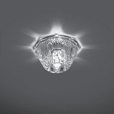 Светильник Gauss Crystal CR026 Кристал, G9 Светильник Gauss Crystal CR026 Кристал, G9Декоративные<br>Встраиваемые светильники – популярное осветительное оборудование, которое можно использовать в качестве основного источника или в дополнение к люстре. Они позволяют создать нужную атмосферу атмосферу и привнести в интерьер уют и комфорт. Интернет-магазин «Светодом» предлагает стильный встраиваемый светильник Gauss Crystal CR026. Данная модель достаточно универсальна, поэтому подойдет практически под любой интерьер. Перед покупкой не забудьте ознакомиться с техническими параметрами, чтобы узнать тип цоколя, площадь освещения и другие важные характеристики. Приобрести встраиваемый светильник Gauss Crystal CR026 в нашем онлайн-магазине Вы можете либо с помощью «Корзины», либо по контактным номерам. Мы развозим заказы по Москве, Екатеринбургу и остальным российским городам.<br><br>S освещ. до, м2: 3<br>Тип лампы: галогенная<br>Тип цоколя: G9<br>Количество ламп: 1<br>MAX мощность ламп, Вт: 50<br>Диаметр, мм мм: 80<br>Диаметр врезного отверстия, мм: 55<br>Высота, мм: 70<br>Цвет арматуры: серебристый