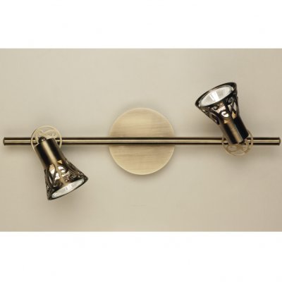 Citilux Винон CL519523 Светильник поворотный спот Citilux Винон CL519523 Светильник поворотный спотДвойные<br>Светильники-споты – это оригинальные изделия с современным дизайном. Они позволяют не ограничивать свою фантазию при выборе освещения для интерьера. Такие модели обеспечивают достаточно качественный свет. Благодаря компактным размерам Вы можете использовать несколько спотов для одного помещения. Интернет-магазин «Светодом» предлагает необычный светильник-спот Citilux CL519523 по привлекательной цене. Эта модель станет отличным дополнением к люстре, выполненной в том же стиле. Перед оформлением заказа изучите характеристики изделия. Купить светильник-спот Citilux CL519523 в нашем онлайн-магазине Вы можете либо с помощью формы на сайте, либо по указанным выше телефонам. Обратите внимание, что у нас склады не только в Москве и Екатеринбурге, но и других городах России.<br><br>S освещ. до, м2: 6<br>Крепление: планка<br>Тип лампы: галогенная / LED-светодиодная<br>Тип цоколя: GU10<br>Количество ламп: 2<br>MAX мощность ламп, Вт: 50<br>Размеры: Ширина 40 см. Глубина 15 см.<br>Длина, мм: 400<br>Высота, мм: 150<br>Поверхность арматуры: глянцевый<br>Цвет арматуры: бронзовый