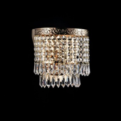 Светильник бра Maytoni DIA784-WL-01-G Fabric Светильник бра Maytoni DIA784-WL-01-G FabricХрустальные<br><br><br>Тип лампы: Накаливания / энергосбережения / светодиодная<br>Тип цоколя: E27<br>Количество ламп: 1<br>Ширина, мм: 185<br>MAX мощность ламп, Вт: 60<br>Глубина, мм: 125<br>Оттенок (цвет): золотой<br>Цвет арматуры: золотой