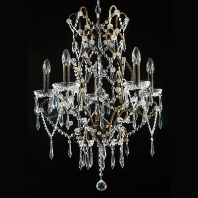 Люстра Maytoni DIA903-05-R Monogram 10 Люстра Maytoni DIA903-05-R Monogram 10Подвесные<br>Компания «Светодом» предлагает широкий ассортимент люстр от известных производителей. Представленные в нашем каталоге товары выполнены из современных материалов и обладают отличным качеством. Благодаря широкому ассортименту Вы сможете найти у нас люстру под любой интерьер. Мы предлагаем как классические варианты, так и современные модели, отличающиеся лаконичностью и простотой форм. Стильная люстра Maytoni DIA903-05-R станет украшением любого дома. Эта модель от известного производителя не оставит равнодушным ценителей красивых и оригинальных предметов интерьера. Люстра Maytoni DIA903-05-R обеспечит равномерное распределение света по всей комнате. При выборе обратите внимание на характеристики, позволяющие приобрести наиболее подходящую модель. Купить понравившуюся люстру по доступной цене Вы можете в интернет-магазине «Светодом». Мы предлагаем доставку не только по Москве и Екатеринбурге, но и по всей России.<br><br>Установка на натяжной потолок: Да<br>S освещ. до, м2: 13<br>Крепление: Крюк<br>Тип товара: Люстра<br>Скидка, %: 30<br>Тип лампы: накаливания / энергосбережения / LED-светодиодная<br>Тип цоколя: E14<br>Количество ламп: 5<br>MAX мощность ламп, Вт: 40<br>Диаметр, мм мм: 510<br>Высота, мм: 760<br>Цвет арматуры: бронзовый