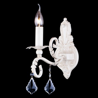Бра Maytoni H105-01-W Templiers Бра Maytoni H105-01-W TempliersКлассические<br><br><br>Тип лампы: накаливания / энергосбережения / LED-светодиодная<br>Тип цоколя: E14<br>Количество ламп: 1<br>MAX мощность ламп, Вт: 60<br>Диаметр, мм мм: 250<br>Высота, мм: 350<br>Цвет арматуры: Кремовый