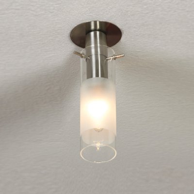 Светильник Lussole LSA-0200-01 Leinell никель Светильник Lussole LSA-0200-01 Leinell никельКруглые<br>Встраиваемые светильники – популярное осветительное оборудование, которое можно использовать в качестве основного источника или в дополнение к люстре. Они позволяют создать нужную атмосферу атмосферу и привнести в интерьер уют и комфорт. Интернет-магазин «Светодом» предлагает стильный встраиваемый светильник Lussole LSA-0200-01. Данная модель достаточно универсальна, поэтому подойдет практически под любой интерьер. Перед покупкой не забудьте ознакомиться с техническими параметрами, чтобы узнать тип цоколя, площадь освещения и другие важные характеристики. Приобрести встраиваемый светильник Lussole LSA-0200-01 в нашем онлайн-магазине Вы можете либо с помощью «Корзины», либо по контактным номерам. Мы развозим заказы по Москве, Екатеринбургу и остальным российским городам.<br><br>S освещ. до, м2: 3<br>Тип лампы: накал-я - энергосбер-я<br>Тип цоколя: E14<br>Количество ламп: 1<br>MAX мощность ламп, Вт: 40<br>Диаметр, мм мм: 80<br>Высота, мм: 200<br>Оттенок (цвет): белый<br>Цвет арматуры: серебристый