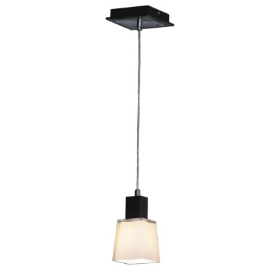 Светильник Lussole LSC-2506-01 Lente хром/черный Светильник Lussole LSC-2506-01 Lente хром/черныйОдиночные<br>Изящный светильник LUSSOLE LSC-2506-01 LENTE в черно-белой цветовой гамме будет прекрасно смотреться в комнате с высокими потолками – благодаря длинной части подвесного крепления, он зрительно уравновесит помещение, и луч света будет освещать именно ту зону, которую вам необходимо. С его помощью можно украсить и современный интерьер – простая форма как нельзя кстати подходит для этого, так и классический – черно-белые цвета это символ классики. Матовый плафон светильника создает мягкое и комфортное для глаз освещение.<br><br>S освещ. до, м2: 3<br>Крепление: планка<br>Тип лампы: накаливания / энергосбережения / LED-светодиодная<br>Тип цоколя: E14<br>Количество ламп: 1<br>Ширина, мм: 140<br>MAX мощность ламп, Вт: 40<br>Расстояние от стены, мм: 120<br>Высота, мм: 200 - 1200<br>Цвет арматуры: серебристый