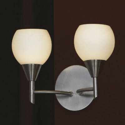 Светильник Lussole LSC-2601-02 PitigLiano никель Светильник Lussole LSC-2601-02 PitigLiano никельКлассические<br>В интернет-магазине «Светодом» представлен широкий выбор настенных бра по привлекательной цене. Это качественные товары от популярных мировых производителей. Благодаря большому ассортименту Вы обязательно подберете под свой интерьер наиболее подходящий вариант. Оригинальное настенное бра Lussole LSC-2601-02 можно использовать для освещения не только гостиной, но и прихожей или спальни. Модель выполнена из современных материалов, поэтому прослужит на протяжении долгого времени. Обратите внимание на технические характеристики, чтобы сделать правильный выбор. Чтобы купить настенное бра Lussole LSC-2601-02 в нашем интернет-магазине, воспользуйтесь «Корзиной» или позвоните менеджерам компании «Светодом» по указанным на сайте номерам. Мы доставляем заказы по Москве, Екатеринбургу и другим российским городам.<br><br>S освещ. до, м2: 6<br>Тип лампы: накаливания / энергосбережения / LED-светодиодная<br>Тип цоколя: E14<br>Количество ламп: 2<br>Ширина, мм: 21<br>MAX мощность ламп, Вт: 40<br>Длина, мм: 28<br>Расстояние от стены, мм: 15<br>Цвет арматуры: серый