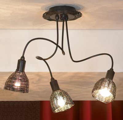 Люстра Lussole Lsn-1003-03 Люстра Lussole Lsn-1003-03Плетеные из ротанга<br>Компания «Светодом» предлагает широкий ассортимент люстр от известных производителей. Представленные в нашем каталоге товары выполнены из современных материалов и обладают отличным качеством. Благодаря широкому ассортименту Вы сможете найти у нас люстру под любой интерьер. Мы предлагаем как классические варианты, так и современные модели, отличающиеся лаконичностью и простотой форм. Стильная люстра Lussole LSN-1003-03 станет украшением любого дома. Эта модель от известного производителя не оставит равнодушным ценителей красивых и оригинальных предметов интерьера. Люстра Lussole LSN-1003-03 обеспечит равномерное распределение света по всей комнате. При выборе обратите внимание на характеристики, позволяющие приобрести наиболее подходящую модель. Купить понравившуюся люстру по доступной цене Вы можете в интернет-магазине «Светодом».<br><br>Установка на натяжной потолок: Да<br>S освещ. до, м2: 8<br>Крепление: Планка<br>Тип лампы: накаливания / энергосбережения / LED-светодиодная<br>Тип цоколя: E14<br>Количество ламп: 3<br>MAX мощность ламп, Вт: 40<br>Диаметр, мм мм: 450<br>Высота, мм: 350