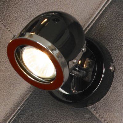 Светильник Lussole LSN-3121-01 Светильник Lussole LSN-3121-01Одиночные<br>Светильники-споты – это оригинальные изделия с современным дизайном. Они позволяют не ограничивать свою фантазию при выборе освещения для интерьера. Такие модели обеспечивают достаточно качественный свет. Благодаря компактным размерам Вы можете использовать несколько спотов для одного помещения. Интернет-магазин «Светодом» предлагает необычный светильник-спот Lussole LSN-3121-01 по привлекательной цене. Эта модель станет отличным дополнением к люстре, выполненной в том же стиле. Перед оформлением заказа изучите характеристики изделия. Купить светильник-спот Lussole LSN-3121-01 в нашем онлайн-магазине Вы можете либо с помощью формы на сайте, либо по указанным выше телефонам. Обратите внимание, что мы предлагаем доставку не только по Москве и Екатеринбургу, но и всем остальным российским городам.<br><br>S освещ. до, м2: 3<br>Тип лампы: галогенная / LED-светодиодная<br>Тип цоколя: Gu10<br>Количество ламп: 1<br>Ширина, мм: 110<br>MAX мощность ламп, Вт: 50<br>Расстояние от стены, мм: 160<br>Высота, мм: 100<br>Цвет арматуры: серебристый