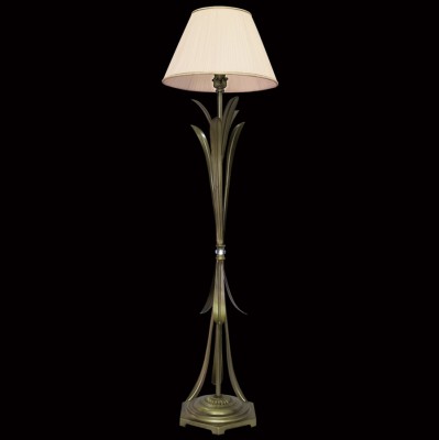 Lightstar ANTIQUE 783711 Торшер Lightstar ANTIQUE 783711 ТоршерКлассические<br>Торшер – это не просто функциональный предмет интерьера, позволяющий обеспечить дополнительное освещение, но и оригинальный декоративный элемент. Интернет-магазин «Светодом» предлагает стильные модели от известных производителей по доступным ценам. У нас Вы найдете и классические напольные светильники, и современные варианты. Торшер 783711 Lightstar сразу же привлекает внимание благодаря своему необычному дизайну. Модель выполнена из качественных материалов, что обеспечит ее надежную и долговечную работу. Такой напольный светильник можно использовать для интерьера не только гостиной, но и спальни или кабинета. Купить торшер 783711 Lightstar по выгодной стоимости Вы можете с помощью нашего сайта. У нас склады в Москве, Екатеринбурге, Санкт-Петербурге, Новосибирске и другим городам России.<br><br>Тип лампы: накаливания / энергосберегающая / светодиодная<br>Тип цоколя: E27<br>Количество ламп: 1<br>MAX мощность ламп, Вт: 60<br>Диаметр, мм мм: 450<br>Высота, мм: 1600<br>Поверхность арматуры: матовый<br>Цвет арматуры: бронзовый
