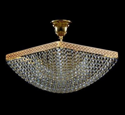 Люстра Maytoni M583-30x30-2-G Quadrato Люстра Maytoni M583-30x30-2-G QuadratoПотолочные<br>Компания «Светодом» предлагает широкий ассортимент люстр от известных производителей. Представленные в нашем каталоге товары выполнены из современных материалов и обладают отличным качеством. Благодаря широкому ассортименту Вы сможете найти у нас люстру под любой интерьер. Мы предлагаем как классические варианты, так и современные модели, отличающиеся лаконичностью и простотой форм. Стильная люстра Maytoni M583-30x30-2-G станет украшением любого дома. Эта модель от известного производителя не оставит равнодушным ценителей красивых и оригинальных предметов интерьера. Люстра Maytoni M583-30x30-2-G обеспечит равномерное распределение света по всей комнате. При выборе обратите внимание на характеристики, позволяющие приобрести наиболее подходящую модель. Купить понравившуюся люстру по доступной цене Вы можете в интернет-магазине «Светодом».<br><br>Установка на натяжной потолок: Ограничено<br>S освещ. до, м2: 16<br>Крепление: Планка<br>Тип лампы: накаливания / энергосбережения / LED-светодиодная<br>Тип цоколя: E27<br>Количество ламп: 4<br>Ширина, мм: 300<br>MAX мощность ламп, Вт: 60<br>Длина, мм: 300<br>Высота, мм: 180<br>Цвет арматуры: золотой