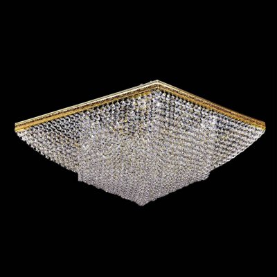 Люстра Maytoni M583-48x48-2-G Quadrato Люстра Maytoni M583-48x48-2-G QuadratoПотолочные<br>Компания «Светодом» предлагает широкий ассортимент люстр от известных производителей. Представленные в нашем каталоге товары выполнены из современных материалов и обладают отличным качеством. Благодаря широкому ассортименту Вы сможете найти у нас люстру под любой интерьер. Мы предлагаем как классические варианты, так и современные модели, отличающиеся лаконичностью и простотой форм. Стильная люстра Maytoni M583-48x48-2-G станет украшением любого дома. Эта модель от известного производителя не оставит равнодушным ценителей красивых и оригинальных предметов интерьера. Люстра Maytoni M583-48x48-2-G обеспечит равномерное распределение света по всей комнате. При выборе обратите внимание на характеристики, позволяющие приобрести наиболее подходящую модель. Купить понравившуюся люстру по доступной цене Вы можете в интернет-магазине «Светодом». Мы предлагаем доставку не только по Москве и Екатеринбурге, но и по всей России.<br><br>Установка на натяжной потолок: Ограничено<br>S освещ. до, м2: 32<br>Крепление: Планка<br>Тип товара: Люстра<br>Скидка, %: 4<br>Тип лампы: накаливания / энергосбережения / LED-светодиодная<br>Тип цоколя: E27<br>Количество ламп: 8<br>Ширина, мм: 500<br>MAX мощность ламп, Вт: 60<br>Длина, мм: 500<br>Высота, мм: 220<br>Цвет арматуры: золотой