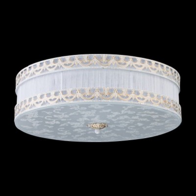 Люстра Maytoni CL910-05-W Geometry 7 Люстра Maytoni CL910-05-W Geometry 7Потолочные<br>Компания Maytoni занимает достойную нишу на мировом рынке по продаже интерьерных светильников. Изделия этой фирмы отличаются достойным качеством по разумной цене. Люстра потолочная Maytoni Geometry 7 CL910-05-W привлечет ваше внимание оригинальным дизайном и гармоничным сочетанием материалов. Особого внимания достоин абажур, в конструкцию которого входит тонкая плиссированная ткань белого цвета и полуматовое стекло с затейливым узором. На фото можно рассмотреть изящество и неординарность представленного изделия. Стоимость потолочной люстры фирмы Майтони несомненно не оставит Вас равнодушным и позволит купить этот необыкновенный подарок для Вашего интерьера.<br><br>Установка на натяжной потолок: Ограничено<br>S освещ. до, м2: 13<br>Крепление: Планка<br>Тип лампы: накаливания / энергосбережения / LED-светодиодная<br>Тип цоколя: E27<br>Количество ламп: 5<br>MAX мощность ламп, Вт: 40<br>Диаметр, мм мм: 500<br>Высота, мм: 150<br>Цвет арматуры: белый с золотистой патиной