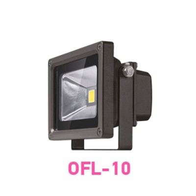 Светильник светодиодный ОНЛАЙТ 71 656 OFL-10-4K-BL-IP65-LED Светильник светодиодный ОНЛАЙТ 71 656 OFL-10-4K-BL-IP65-LEDCветодиодные<br>Светодиодные прожекторы «Онлайт» являются энергоэффективным аналогом стандартных галогенных прожекторов. Основные преимущества • Высокая степень защиты от пыли и влаги IP65 • Высокоэффективные светодиоды COB Epistar • Компактный алюминиевый корпус с увеличенной площадью рассеивания обеспечивает эффективный теплоотвод • Алюминиевый рефлектор обеспечивает мощный направленный свет • Высокоэффективный драйвер, построенный на интегральной микросхеме, обеспечивает высокий коэффициент мощности (PFgt; 0.9) и стабильную работу при широком диапазоне входных напряжений без пульсаций светового потока • Корпус драйвера защищен дополнительно от воздействия пыли и влаги, что обеспечивает степень защиты — IP67 • Срок службы 40 000 часов.<br><br>Цветовая t, К: 4000<br>Тип лампы: LED - светодиодная<br>Ширина, мм: 85<br>MAX мощность ламп, Вт: 10<br>Длина, мм: 75<br>Высота, мм: 115<br>Цвет арматуры: черный