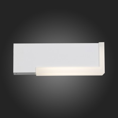 Светильник St Luce SL096.501.02 Светильник St Luce SL096.501.02Настенные<br>Модели коллекции Posto создадут комфортное освещение на участке загородного дома, клуба, гостиницы или административного здания, заполнят пространство светом и уютом. Основания светильников изготовлены из металла и окрашены в чёрный цвет. Источник света LED закрыт белым матовым акрилом. Модели коллекции Posto даже осенний вечер сделают уютным и приятным.<br><br>Цветовая t, К: 4000<br>Тип лампы: LED<br>Тип цоколя: LED<br>Ширина, мм: 44<br>MAX мощность ламп, Вт: 4<br>Расстояние от стены, мм: 238<br>Высота, мм: 77<br>Цвет арматуры: белый