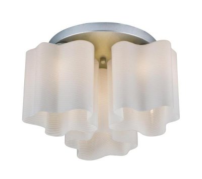Люстра потолочная St luce SL117.502.03 Люстра потолочная St luce SL117.502.03Потолочные<br>Касаемо коллекции модели St luce SL117.502.03 хотелось бы отметить основные моменты: Оригинальные дизайнерские плафоны волнообразной формы в серии Onde никого не оставят равнодушными. Они будут изящно смотреться как в интерьере модерн, так и в стиле хай-тек. Плафоны предлагаются в двух вариантах: белое матовое стекло и белое глянцевое стекло с изящными полосками в структуре стекла. Каждый плафон изготавливается вручную, поэтому форма каждого плафона является уникальной и неповторимой. Эта коллекция приходится по вкусу многим дизайнерам и покупателям из-за компактности, пропорций, практичности и стильных форм.<br><br>Установка на натяжной потолок: Ограничено<br>S освещ. до, м2: 12<br>Крепление: Планка<br>Тип лампы: накаливания / энергосбережения / LED-светодиодная<br>Тип цоколя: E27<br>Количество ламп: 3<br>Ширина, мм: 380<br>MAX мощность ламп, Вт: 60<br>Диаметр, мм мм: 380<br>Длина, мм: 380<br>Высота, мм: 250<br>Поверхность арматуры: матовая<br>Оттенок (цвет): серебристный<br>Цвет арматуры: серебристый