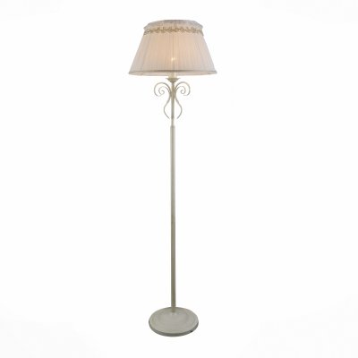 Торшер St Luce SL158.505.01 Торшер St Luce SL158.505.01Современные<br>Если Вы настроены купить светильник модели SL15850501, то обратите внимание: Нежные и чувственные модели коллекции Malia наполнят изысканной элегантностью и романтическим комфортом интерьер спальни или гостиной,оформленных в светлых тонах. Легкое и изящное металлическое основание люстры окрашено в цвет слоновой кости.Плафоны выполнены из плиссированной ткани кремового цвета, декорированы ажурной тесьмой и жемчужными бусинами. Романтический образ светильника прекрасно дополняет крупная хрустальная подвеска, украшающая основание.<br>