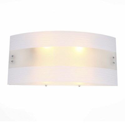 Светильник St luce SL337.051.04 Светильник St luce SL337.051.04Накладные<br>Если Вы настроены купить светильник модели SL33705104, то обратите внимание: Потолочные светильники Mero-стильные модели, состоящие из металлического основания цвета хрома и стеклянного плафона. Композиция отличается строгой геометрией форм и красотой стекла сложной структуры. Эти модели прекрасно смотрятся в союзе с высокотехнологичной бытовой техникой и мебелью, поддержат спокойную атмосферу городских апартаментов. Лаконичные контуры модели будут способствовать возникновению конструктивного рабочего настроя в кабинетах и офисах.<br><br>Тип лампы: Накаливания / энергосбережения / светодиодная<br>Тип цоколя: E27<br>Количество ламп: 4<br>Ширина, мм: 610<br>MAX мощность ламп, Вт: 60<br>Расстояние от стены, мм: 110<br>Высота, мм: 300