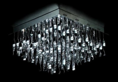 Светильник потолочный St luce SL450.102.20 Светильник потолочный St luce SL450.102.20Галогенные<br>Касаемо коллекции модели St luce SL450.102.20 хотелось бы отметить основные моменты: Струящиеся стеклянные и металлические спирали люстр серии Arric сразу делают эти светильники ярким акцентом интерьера в стиле модерн или других современных стилях. Изделия представлены в трёх вариантах: белое и красное стекло, а также металлический хром. Арматура светильников выполнена из металла с покрытием хром.<br><br>Установка на натяжной потолок: Да<br>S освещ. до, м2: 26<br>Крепление: Планка<br>Тип лампы: галогенная / LED-светодиодная<br>Тип цоколя: G4<br>Количество ламп: 20<br>Ширина, мм: 680<br>MAX мощность ламп, Вт: 20<br>Длина, мм: 680<br>Высота, мм: 410<br>Поверхность арматуры: глянцевая<br>Оттенок (цвет): серебристый<br>Цвет арматуры: серебристый