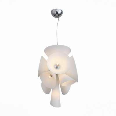 Светильник St Luce SL474.503.09 Светильник St Luce SL474.503.09Подвесные<br>Если Вы настроены купить светильник модели SL47450309, то обратите внимание: <br>Завораживающе выглядит светильник коллекции Imbuto с необычным строением плафона. Кажется, что свет укутан в мягкие сочные цветки антуриума, нежные и утонченные. Эти люстры -прекрасный образец стремительно развивающегося стиля биотек в оформлении интерьеров. Природные формы плафонов из белого матового стекла и металлические основания ,также окрашенные в белый цвет ,воплотились в урбанистическом образе светильников Imbuto. Эти модели станут оригинальным акцентом помещений , оформленных в разнообразных современных стилях.<br><br>Установка на натяжной потолок: Да<br>S освещ. до, м2: 27<br>Тип цоколя: E14<br>Количество ламп: 9<br>MAX мощность ламп, Вт: 60<br>Диаметр, мм мм: 500<br>Высота, мм: 800 - 1400