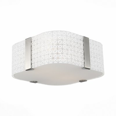 Светильник St Luce SL479.552.02 Светильник St Luce SL479.552.02Потолочные<br>Если Вы настроены купить светильник модели SL47955202, то обратите внимание: Подвесные светильники коллекции Donoпохожи на подарочные коробки с секретом. Круг и квадрат с закругленными углами на подвесе из нескольких металлических нитей.Поверхностьстеклянного плафона украшена геометрическими орнаментами, выполненными за счет напыления хрустальной крошки .Переливы света дополнительно отражаются в металлических деталях основания, окрашенного в цвет хром . Элегантные и необычные светильники коллекции Dono внесут праздничность и комфорт в интерьер зала, спальни, гостиной, оформленных в современном стиле.<br><br>Установка на натяжной потолок: Ограничено<br>S освещ. до, м2: 6<br>Тип лампы: Накаливания / энергосбережения / светодиодная<br>Тип цоколя: E27<br>Количество ламп: 2<br>Ширина, мм: 300<br>MAX мощность ламп, Вт: 60<br>Длина, мм: 300<br>Высота, мм: 140