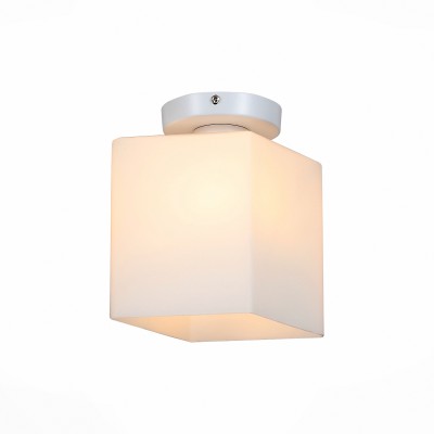 Люстра потолочная St luce SL548.501.01 Aspetto Люстра потолочная St luce SL548.501.01 AspettoКвадратные<br>Современный и стильный светильник Aspetto создан для освещения интерьеров в стиле минимализм, хай тек или техно. Прямые линии, строгая геометрия, белый цвет металлического основания и матовые стеклянные плафоны- так выглядит современный светильник для городских квартир и рабочих помещений.<br><br>Установка на натяжной потолок: Да<br>S освещ. до, м2: 3<br>Крепление: Планка<br>Тип лампы: накаливания / энергосбережения / LED-светодиодная<br>Тип цоколя: E27<br>Количество ламп: 1<br>Ширина, мм: 150<br>MAX мощность ламп, Вт: 60<br>Длина, мм: 230<br>Высота, мм: 230<br>Поверхность арматуры: матовая<br>Цвет арматуры: белый