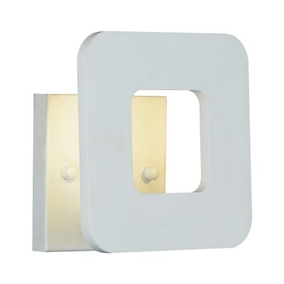 Бра St luce SL590.551.01 Бра St luce SL590.551.01Хай-тек<br>Если Вы настроены купить светильник модели SL59055101, то обратите внимание: Бра из современной коллекции светильников Piana – это вызов традиционным формам и скучному дизайну. Крупные геометрические формы в необычном сочетании: внешний элемент – это легкая увеличенная копия основания, которое крепится к стене. Смелый выбор дизайна не умаляет основных достоинств светильников – обеспечивать достаточно яркое освещение в нужной комнате. В коллекции два варианта: овал и квадрат со сглаженными углами. Плавные обтекаемые линии гарантируют ощущение уюта там, где это особенно важно – в спальне у кровати, на кухне над столом или в гостиной у любимого кресла.<br><br>Крепление: на планку<br>Цветовая t, К: CW - холодный белый 4000 К<br>Тип лампы: LED - светодиодная<br>Тип цоколя: LED<br>Количество ламп: 1<br>Ширина, мм: 140<br>MAX мощность ламп, Вт: 5<br>Выступ, мм: 148<br>Длина, мм: 140<br>Расстояние от стены, мм: 148<br>Поверхность арматуры: матовая<br>Оттенок (цвет): белый<br>Цвет арматуры: белый