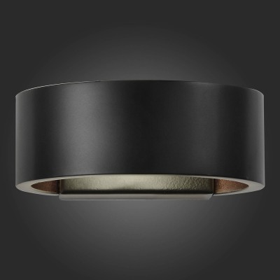 Светильник St Luce SL591.401.01 Светильник St Luce SL591.401.01Хай-тек<br>Если Вы настроены купить светильник модели SL59140101, то обратите внимание: Футуризм, обновленный сюрреализм или минимализм? Коллекция настенных светильников Fondo подойдет любому современному интерьеру. Три вариации цвета : матовый черный, матовый белый и сверкающий хром. Добротная массивная форма светильников не потеряется даже в самом насыщенном деталями интерьере, дополняя его стилистику. Коллекция проста в уходе и не требует трудоемких усилий благодаря своей эргономичности и отсутствию мелких деталей. Для тех, кто ценит лаконичную и элегантную концепцию декора – это идеальный вариант.<br><br>Цветовая t, К: 4000<br>Тип лампы: LED<br>Ширина, мм: 140<br>MAX мощность ламп, Вт: 6<br>Расстояние от стены, мм: 140<br>Высота, мм: 50