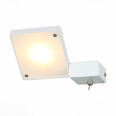 Светильник настенный St luce SL608.511.01 Светильник настенный St luce SL608.511.01Хай-тек<br>Бра коллекции Mobile прекрасно впишется в интерьер, оформленный в современном стиле. Для динамичных, энергичных людей, не любящих перегружать комнату излишними деталями, такой светильник придется весьма кстати. Его основание выполнено из металла и окрашено в белый или черный цвет, а источник цвета-LED-декорирован белым матовым акрилом. Светильник позволяет по своему желанию менять направление света, создавать акценты в комнате.<br><br>Цветовая t, К: 3000<br>Тип лампы: LED<br>Тип цоколя: LED<br>Цвет арматуры: белый<br>Количество ламп: 1<br>Ширина, мм: 145<br>Расстояние от стены, мм: 165<br>Высота, мм: 30 - 115<br>MAX мощность ламп, Вт: 6.6