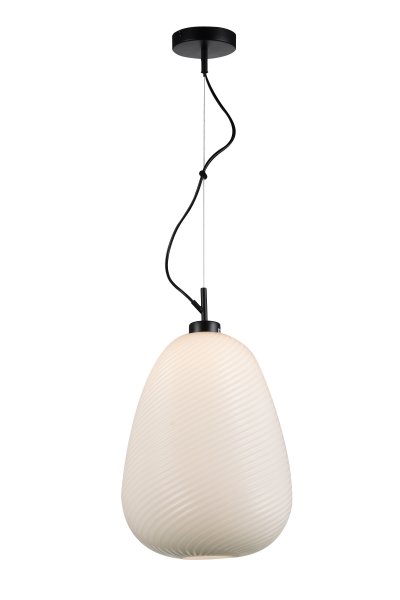Светильник подвесной St luce SL704.113.01 Светильник подвесной St luce SL704.113.01Одиночные<br>Если Вы настроены купить светильник модели SL70411301, то обратите внимание: Основными преимуществами подвесных люстр коллекции Coulomb являются простота и легкость. Светильники имеют металлическое основание,окрашенное в цвет хрома и оригинальные грушевидные плафоны из белого глянцевого стекла. Мягкий свет моделей Coulomb обеспечивает приятную атмосферу уюта в комнате. Модели коллекции Coulomb станут прекрасным источником локального или основного освещения в интерьерах? оформленных в стиле модерн, техно или минимализм.<br><br>S освещ. до, м2: 3<br>Крепление: на планку<br>Тип лампы: накаливания / энергосбережения / LED-светодиодная<br>Тип цоколя: E27<br>Количество ламп: 1<br>MAX мощность ламп, Вт: 60<br>Диаметр, мм мм: 300<br>Высота, мм: 450<br>Поверхность арматуры: глянцевая<br>Цвет арматуры: Черный