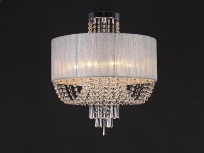 Люстра потолочная St luce SL892.102.08 Люстра потолочная St luce SL892.102.08Потолочные<br>Касаемо коллекции модели St luce SL892.102.08 хотелось бы отметить основные моменты: Люстры серии Representa отличает высокое качество, утончонная роскошь и благородные линии дизайна. Они идеально впишутся в интерьер респектабельной гостиной, рабочего кабинета, спальной комнаты, внеся в обустройство нотку элегантной старины. В светильнике эффектно сочетается мягкость абажура из органзы и блеск гирлянд из хрустальных бусин. Основания люстр выполнены из металла с покрытием хром. Абажур представлен в трех цветах.<br><br>Установка на натяжной потолок: Да<br>S освещ. до, м2: 21<br>Крепление: планка<br>Тип лампы: накаливания / энергосбережения / LED-светодиодная<br>Тип цоколя: E14<br>Количество ламп: 8<br>Ширина, мм: 500<br>MAX мощность ламп, Вт: 40<br>Диаметр, мм мм: 500<br>Длина, мм: 500<br>Высота, мм: 450<br>Поверхность арматуры: глянцевая<br>Оттенок (цвет): серебристный<br>Цвет арматуры: серебристый