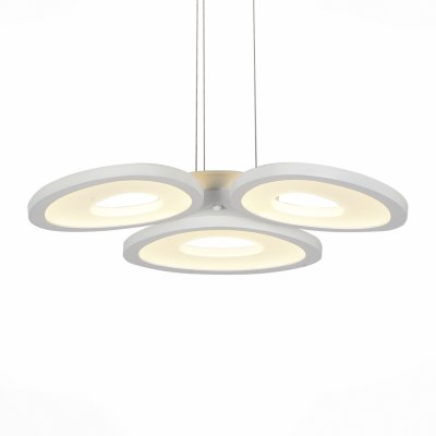 Люстра подвесная St luce SL929.503.03 Люстра подвесная St luce SL929.503.03Подвесные<br>Если Вы настроены купить светильник модели SL92950303, то обратите внимание: Коллекция Rista - это объемный футуристический свет в обрамлении акриловых рассеивателей простых классических форм. Массивное металлическое основание надежно фиксирует светильник, но при этом не выделяется, так как окрашено в один цвет с плафоном. Мягкий поток света, испускаемый точечными светодиодными источниками, равномерно наполняет своим светом помещение. Светильники из коллекции Rista создают в интерьере ощущение уюта и гамонии.<br><br>Установка на натяжной потолок: Да<br>S освещ. до, м2: 14<br>Крепление: Планка<br>Цветовая t, К: CW - холодный белый 4000 К<br>Тип лампы: LED - светодиодная<br>Тип цоколя: LED<br>Количество ламп: 3<br>MAX мощность ламп, Вт: 12<br>Диаметр, мм мм: 550<br>Длина цепи/провода, мм: 1100<br>Поверхность арматуры: матовая<br>Оттенок (цвет): белый<br>Цвет арматуры: белый