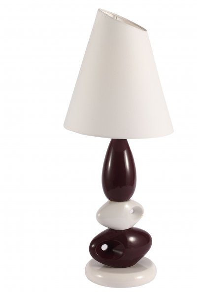 Настольная лампа St luce SL998.604.01 Tabella Настольная лампа St luce SL998.604.01 TabellaСовременные<br>Касаемо коллекции модели St luce SL998.604.01 хотелось бы отметить основные моменты: Настольные лампы коллекции Tabella подобраны с целью разнообразить интерьер, привнести в него дополнительные акценты, сделать более уютным. Текстильные абажуры и керамические основания имеют естественные природные оттенки, которые идеально сочетаются с большинством интерьерных стилей.<br><br>Тип лампы: накаливания / энергосбережения / LED-светодиодная<br>Тип цоколя: E27<br>Количество ламп: 1<br>MAX мощность ламп, Вт: 60<br>Диаметр, мм мм: 250<br>Высота, мм: 650<br>Поверхность арматуры: глянцевая<br>Цвет арматуры: коричневый