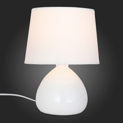 Светильник St Luce SLE300.504.01 Светильник St Luce SLE300.504.01Современные<br>Если Вы настроены купить светильник модели SLE30050401, то обратите внимание: Лампы коллекции Latte-стильные и элегантные, несмотря на лаконичность формы и декора. Основание светильников матовое, тонировано глубоким пастельным оттенком молочного белого. Плафон классической формы того же цвета и, кажется, что он является продолжением массивной ламповой базы. Коллекция Latte идеально впишется в любой современный интерьер.<br><br>Тип лампы: Накаливания / энергосбережения / светодиодная<br>Тип цоколя: E27<br>MAX мощность ламп, Вт: 60<br>Диаметр, мм мм: 180<br>Высота, мм: 250