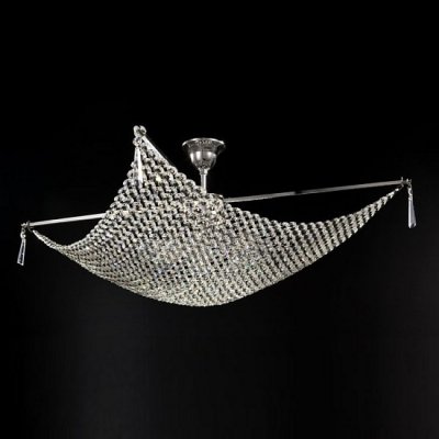 Лстра Maytoni X82-80x80-N Croce Лстра Maytoni X82-80x80-N CroceПотолочные<br>Помпезный интерьерный прибор, выполненный Maytoni с использованием благородного прозрачного хрустал, представлен в нашем магазине в рамках новой коллекции хрустальных лстр, предлагаемых по приемлемой, демократичной цене. Хрустальна лстра Maytoni Diamant Crystal X82-80X80-N обладает удивительным сочетанием лольной цены и высокого немецкого качества, отличащего все издели производител Майтони. Стоит рассмотреть фото, чтобы окончательно влбитьс в данный прибор. Металлическое основание благородного цвета никель, несет пересекащиес штанги, ставшие держателем дл изысканного нестандартного плафона, выполненного в виде пелены из множества мерцащих страз. Комплект ламп не вошел в стоимость предлагаемого товара, потому перед ксплуатацией прибора стоит позаботитьс о его покупке.<br><br>Установка на натжной потолок: Да<br>S освещ. до, м2: 32<br>Крепление: Планка<br>Тип лампы: накаливани / нергосбережени / LED-светодиодна<br>Тип цокол: E27<br>Количество ламп: 8<br>Ширина, мм: 850<br>MAX мощность ламп, Вт: 60<br>Длина, мм: 850<br>Высота, мм: 300<br>Цвет арматуры: серый