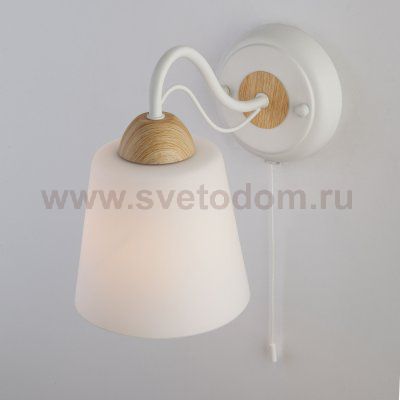 Настенный светильник бра Eurosvet 70062/1 белый